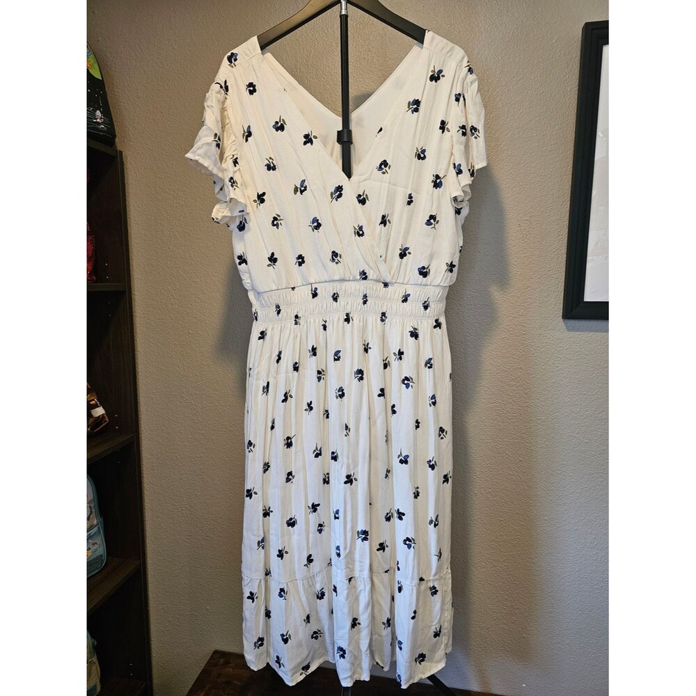 Women's White Floral Midi Dress- Tag Removed